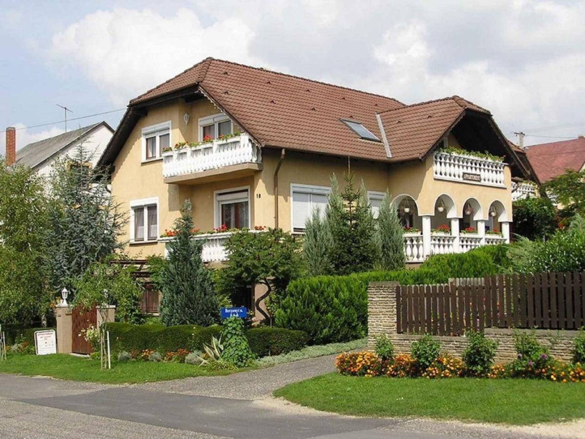 Apartment In Heviz/Balaton 18913 Dış mekan fotoğraf